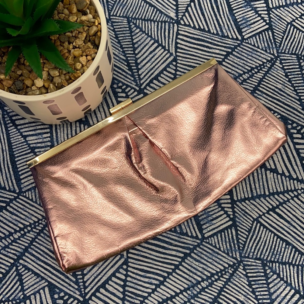 Very Hollywood Michael Kors pink metallic clutch